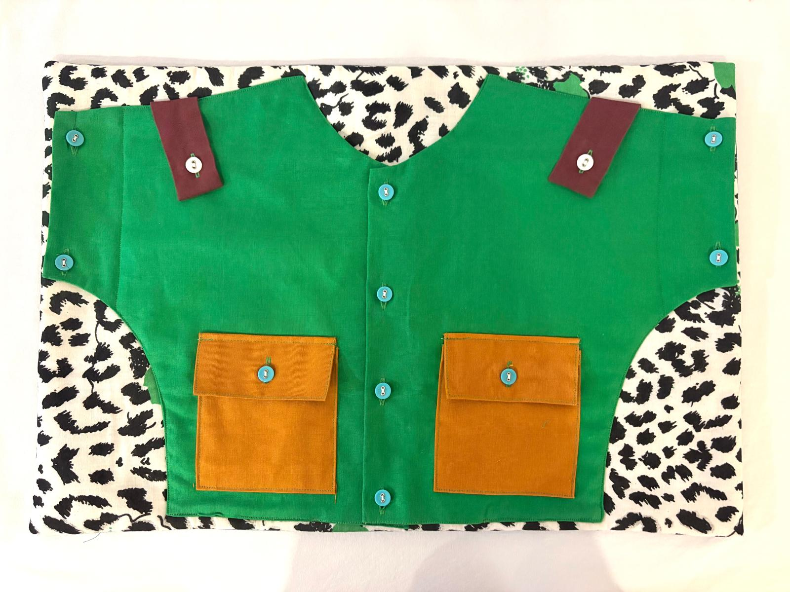 Fine Motor Kit 30: Buttoning Small Buttons