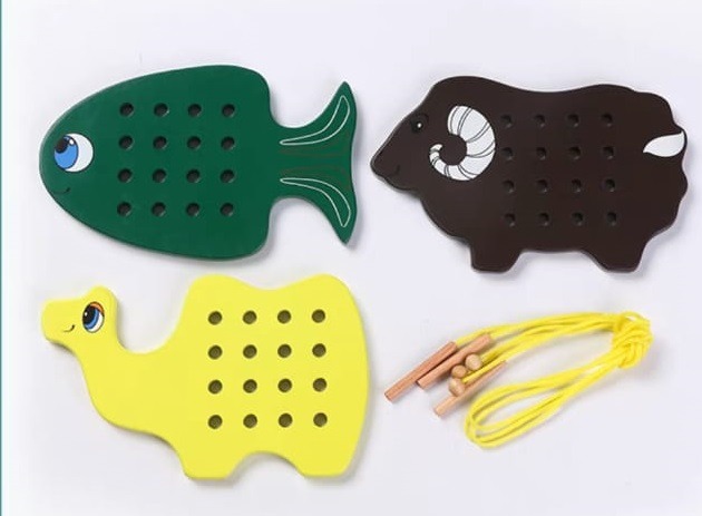Wooden Lacing Animal Board