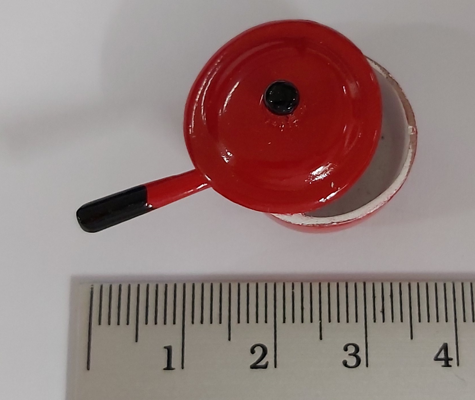 Sand Play Therapy: Saucepan