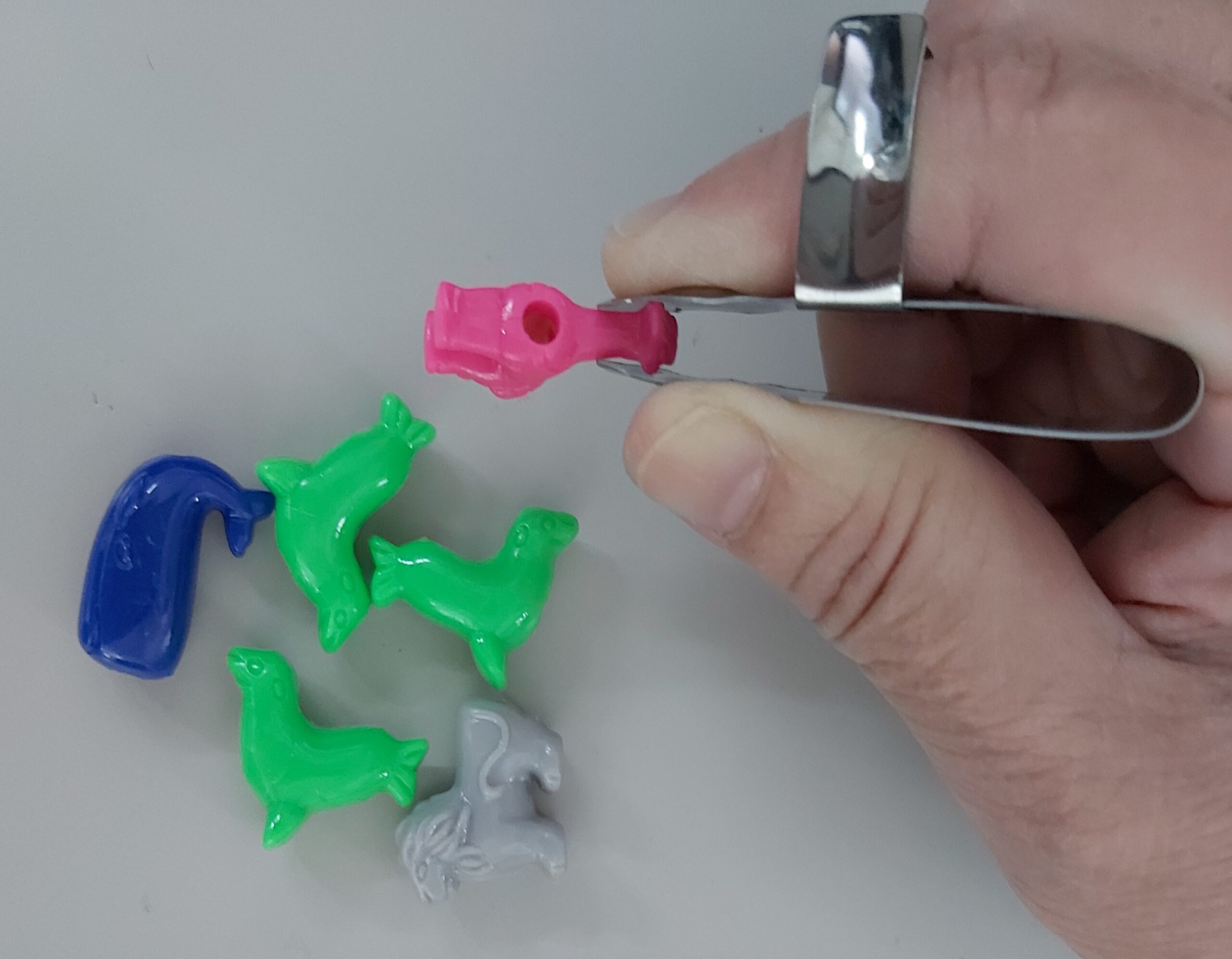 Tiny Tong with Loop - Image 2
