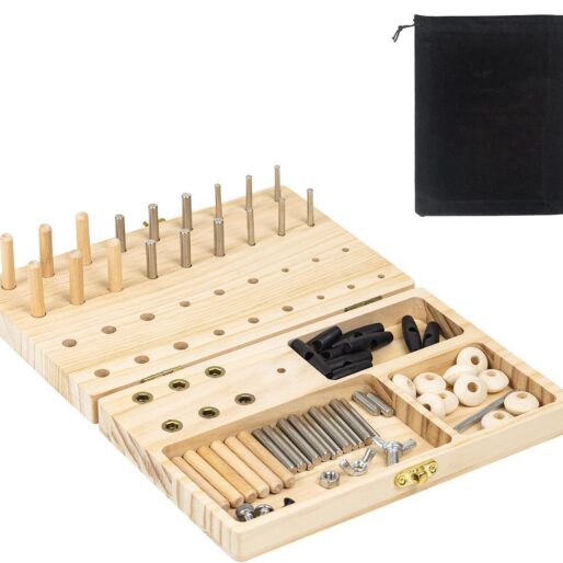 Foldable pegboard